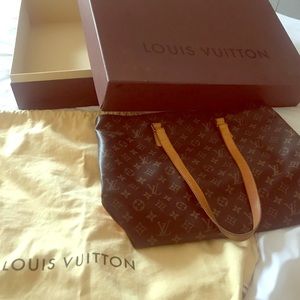 Louis Vuitton Cabas Mezzo